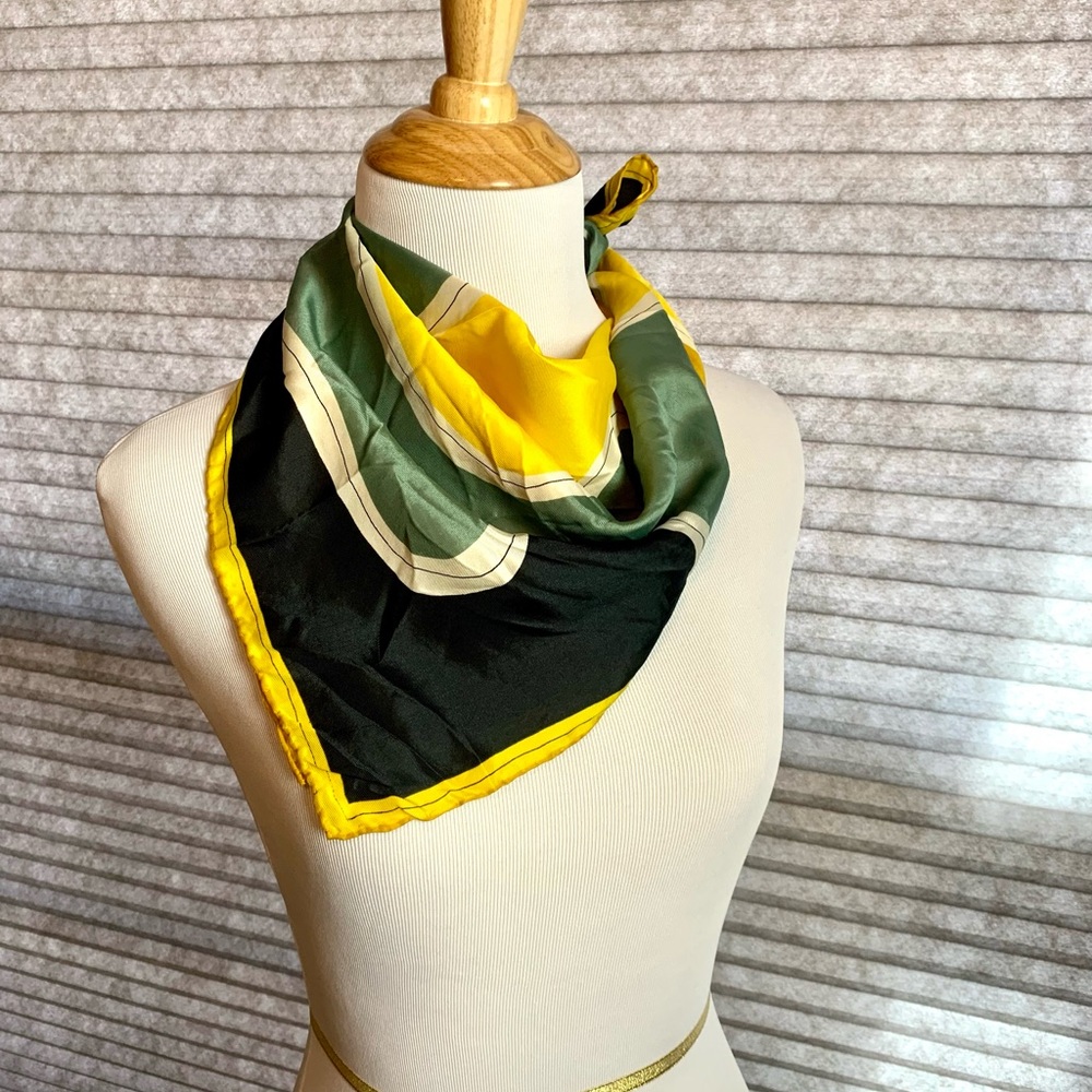 SCARVES BY VERA